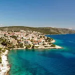 Lumini * Τρογκίρ